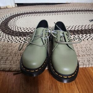 Dr. Martens Green Leather 31696 Shoes